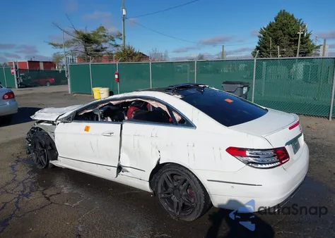 2014 Mercedes-Benz E 350 4Matic z USA, uszkodzony, nr VIN WDDKJ8JB6EF243147